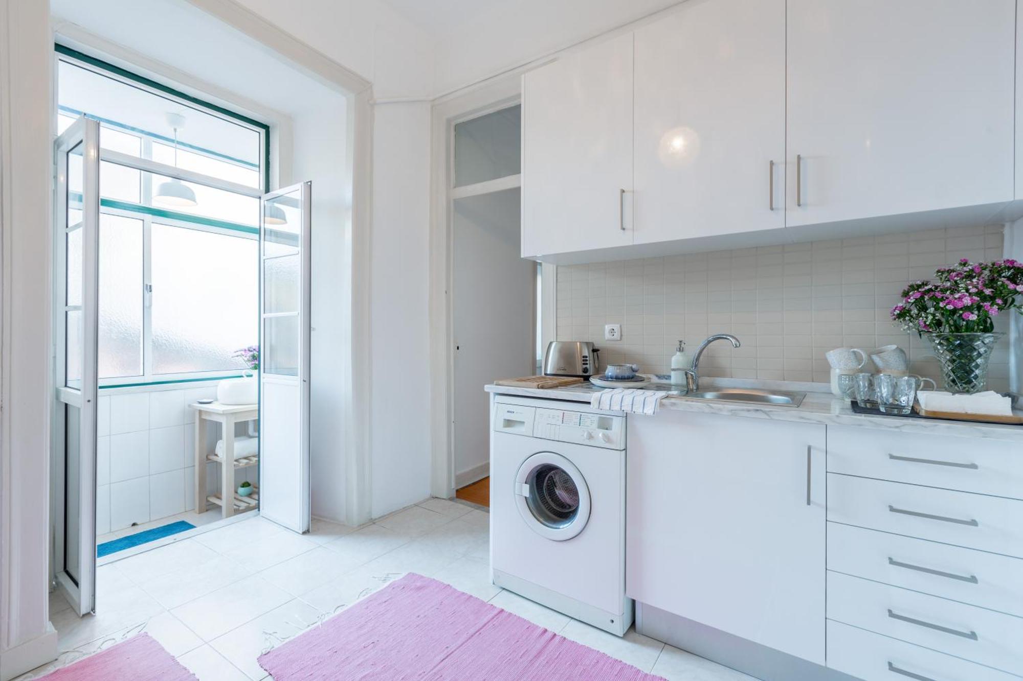 Spacious, Bright And Sunny Apartment, By Timecooler Lisboa Екстериор снимка